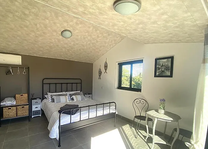 Olisios, Beautiful With Private Pool