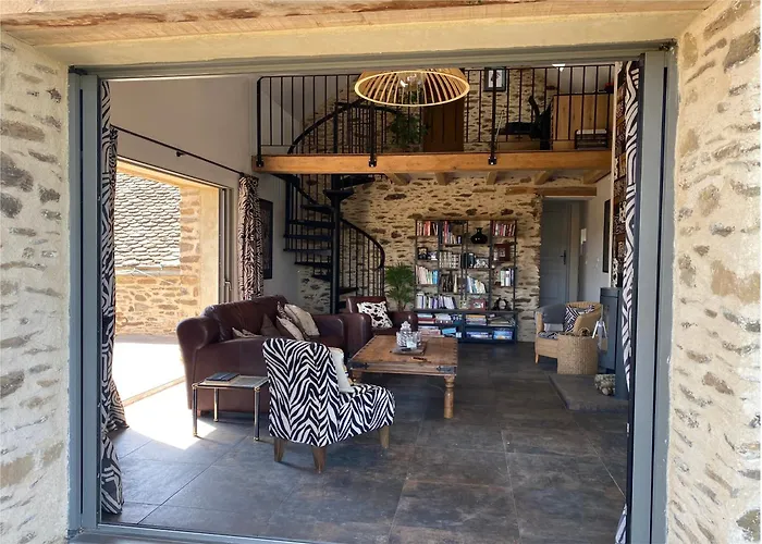 Olisios, Beautiful With Private Pool 펜션 *