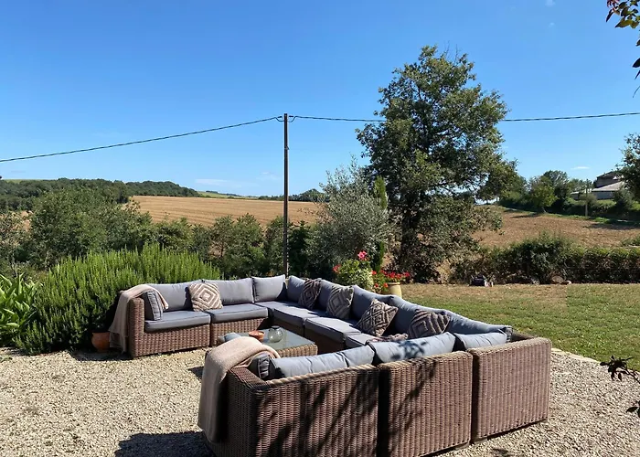 Olisios, Beautiful With Private Pool 펜션 *