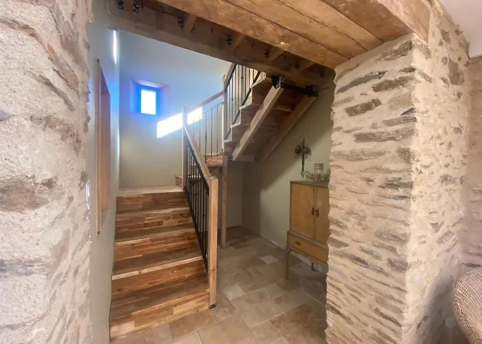 Olisios, Beautiful With Private Pool 펜션 *